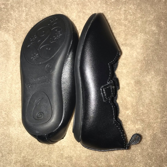 Shoes - Picture 2 of 3